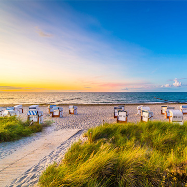 Warnemunde i Rostock badparadis med kritvit sand